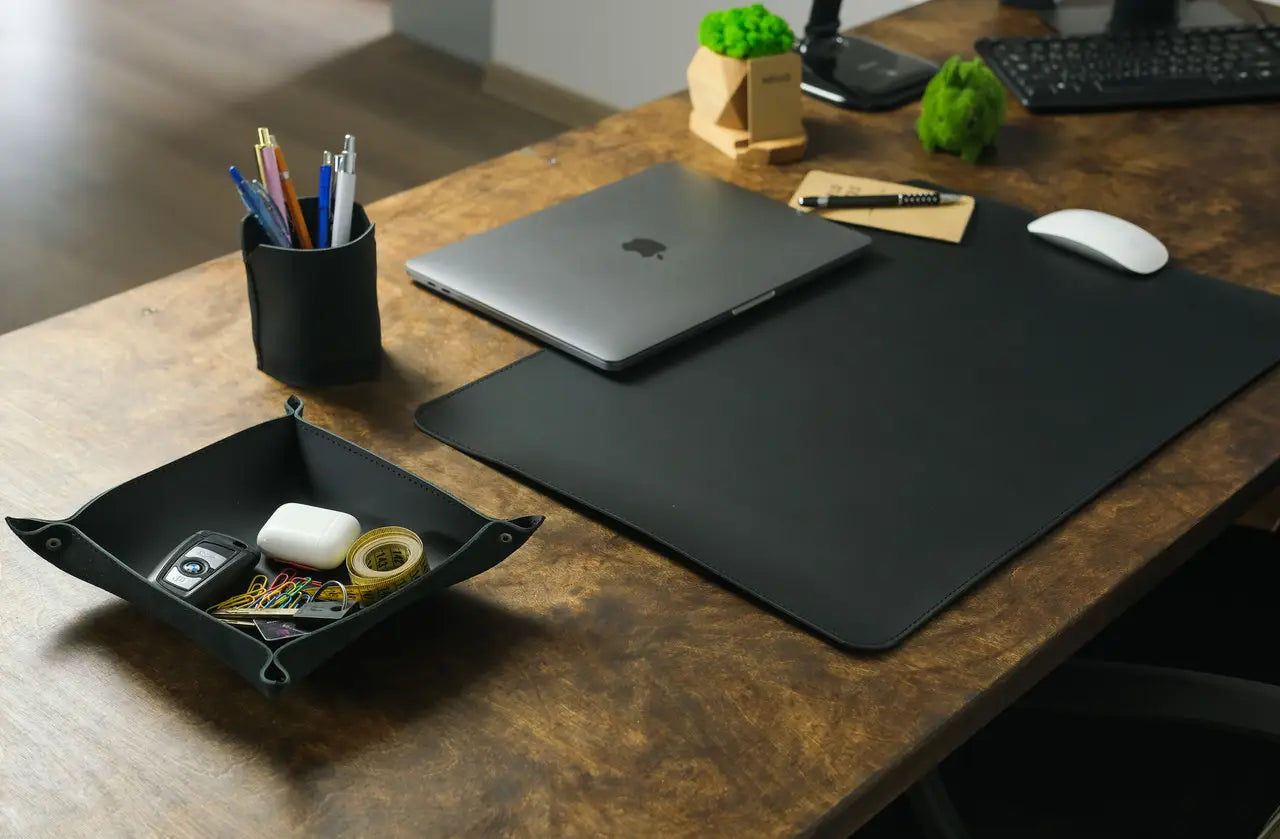Leather desk set