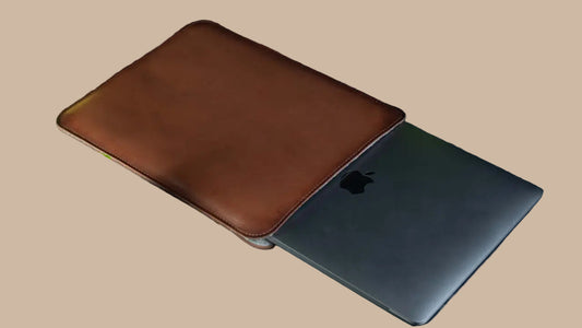 Minimalistische MacBook Air Hülle mit Filz