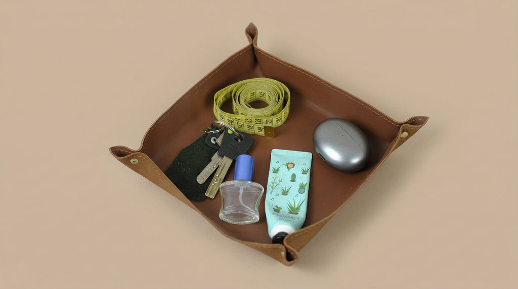 Leather pocket emptyer