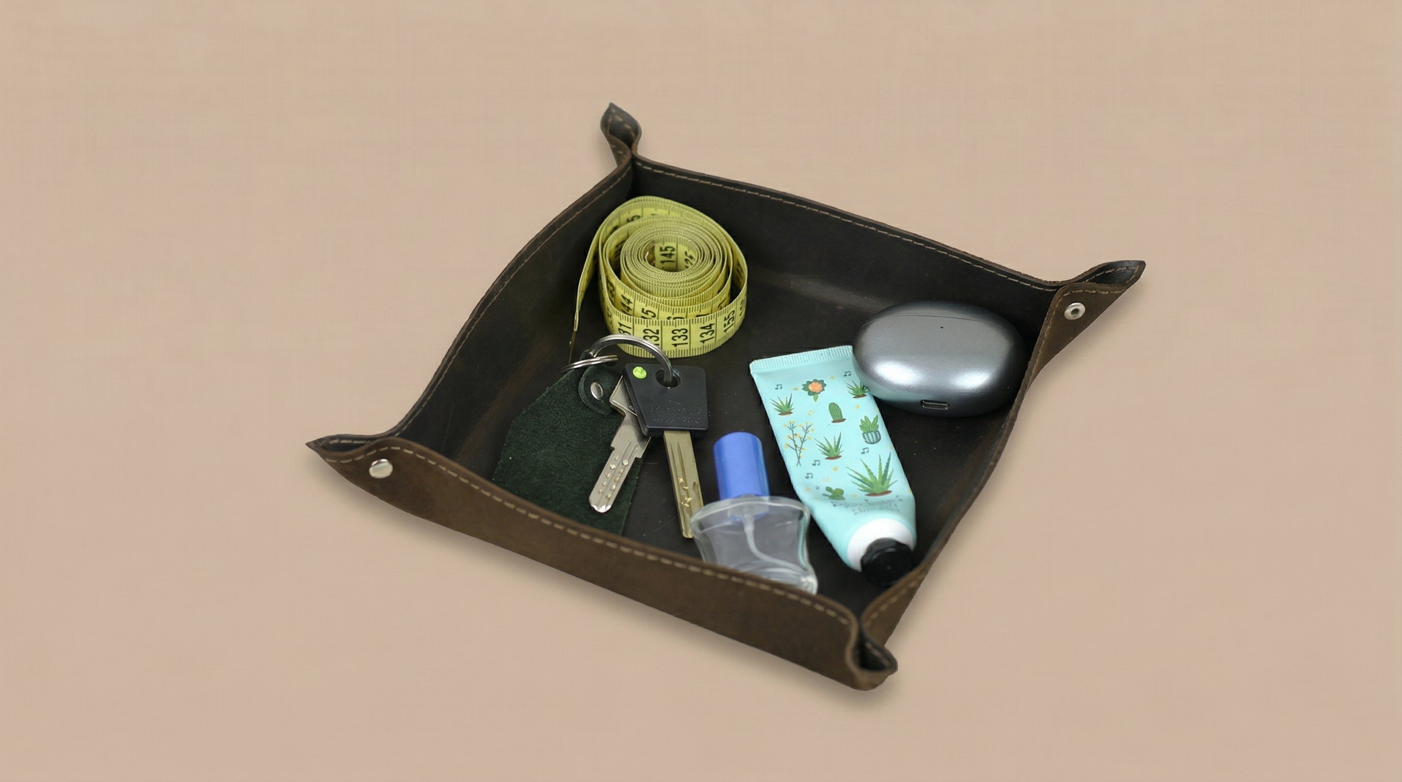 Leather pocket emptyer