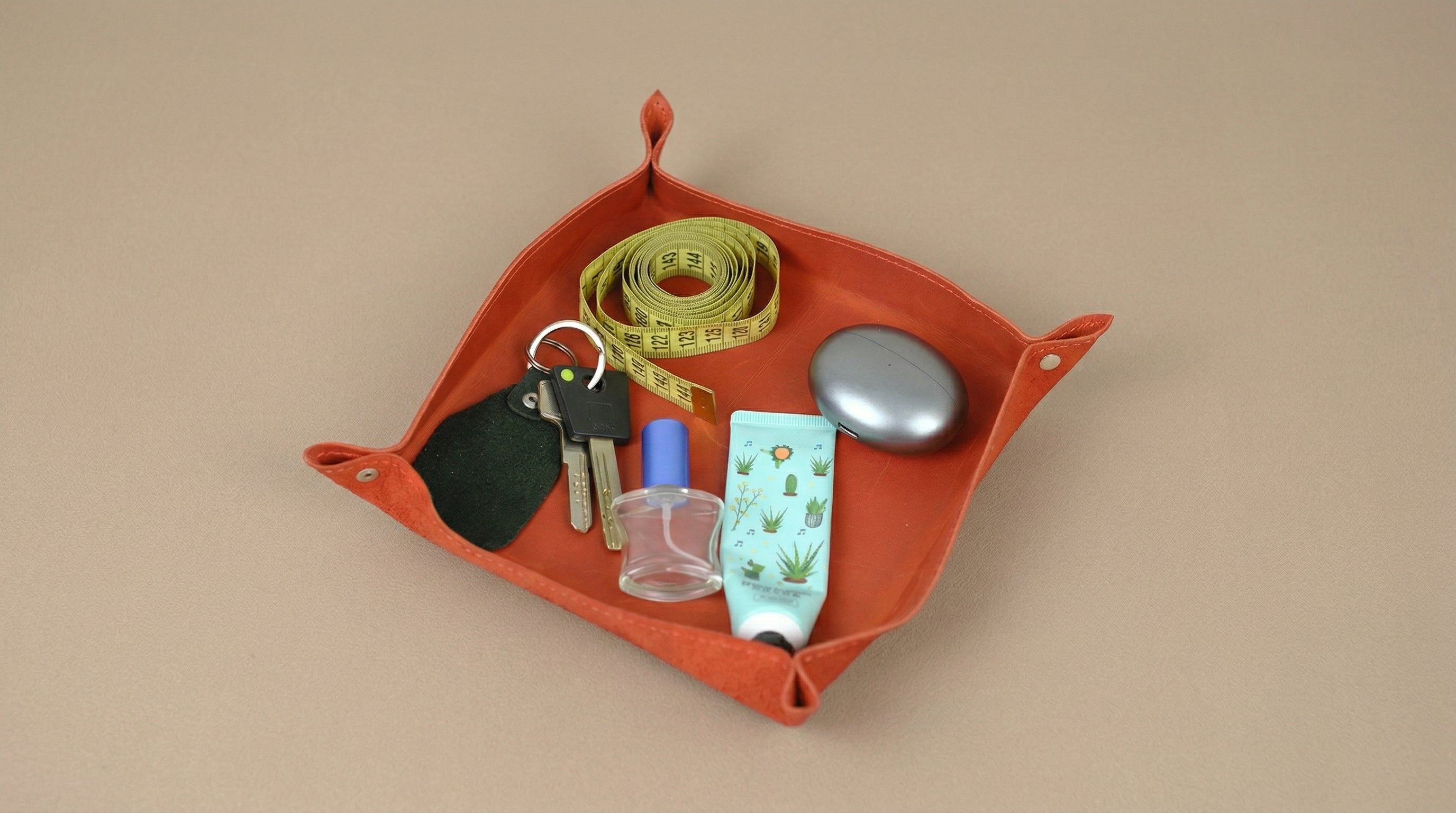 Leather pocket emptyer